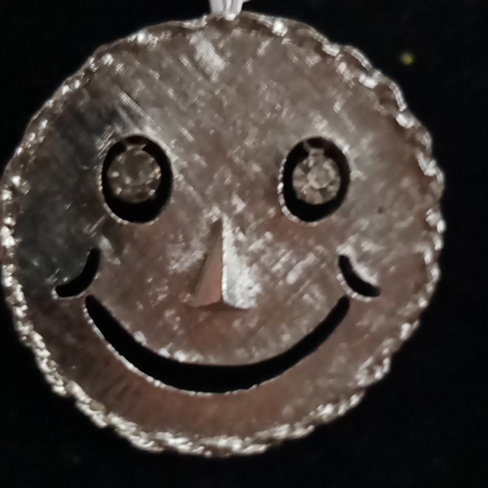 Retro Smiley 😊 - Picture 8 of 8